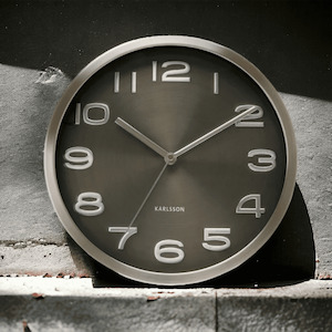 Clocks: BLACK MAXIE CLOCK