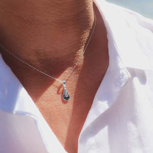 Kiwiana: STERLING SILVER PAUA & HOOK NECKLACE