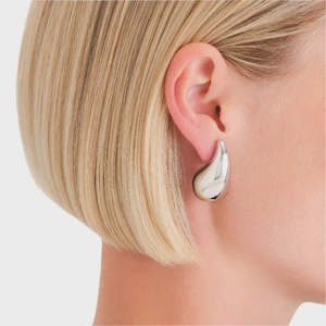 Jewellery 1: SILVER TEARDROP EARRINGS