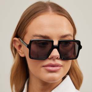 BLACK AMALFI SUNGLASSES
