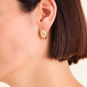 Bold Solitary Studs Gold