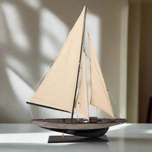 Le Monde: Le Monde Odyssey Model Yacht