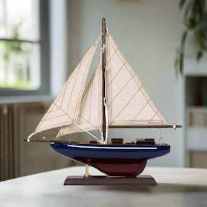 Le Monde Liberty Model Yacht