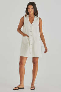Fashion: Sass Sabine White Denim Dress