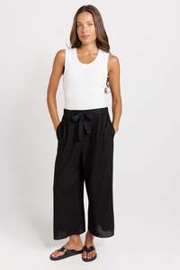 Betty Basics Black Bella Crop Pants