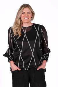 Fashion: Deeanne Hobbs Trace Black Stella Top