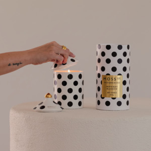 Fragrance: Moss St 360g Ltd Ed Midnight Blossom Candle