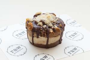 Snickers Cupcakes