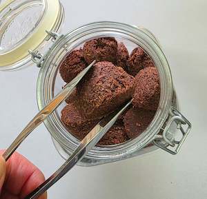 Little Bird Good Macaroons - Cacao + Raspberry