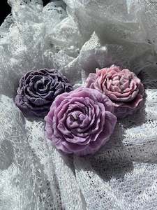 Flower Candles: Purple flower candle