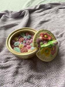 Easter: Flower basket candle