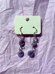 Button dangly earrings | Purple