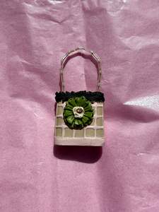 Magnet - ceramic mini handbag