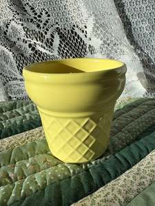 Upcycled dessert candle