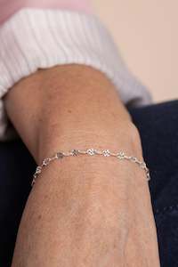 Silver Jewellery: Diamond Oval Bracelet