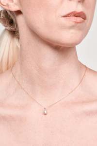 Reca: Pearl Drop Necklace - Gold