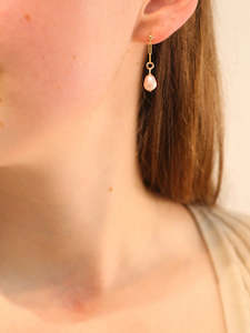 Gold Filled: Gold Paperclip Pearl Earrings
