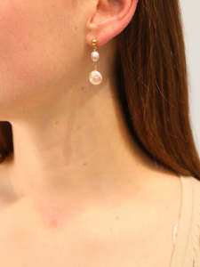 Recommended Seguno: Gold Duo Pearl Drop Earrings