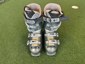 Skiing: Head Edge HT 7.0 24.5cm Ski Boot