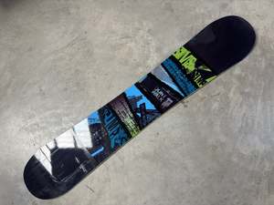 Sims Shield 156cm Snowboard *Like New*