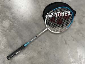 Badminton: *New* Yonex B-700 Badminton Racket With Cover
