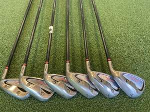 Golf: Yonex Nano V 5-9, PW Iron Set