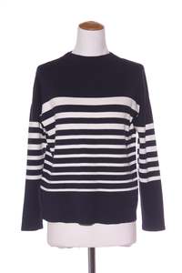 CAPTURE - Navy stripe knit jumper! 10-12