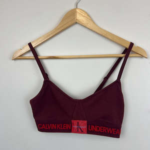 Sportswear: Calvin Klein Bra - Size M
