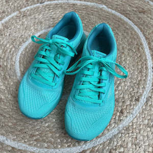 Reebok Sneakers - Size 7