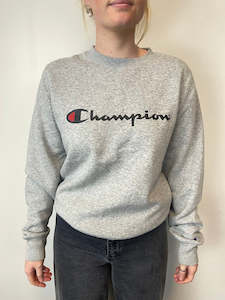 Champion Crewneck - Size S