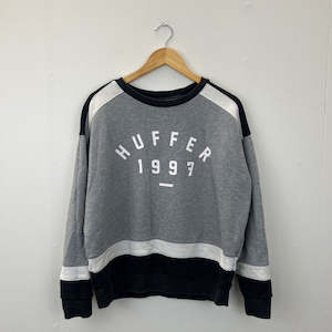 Huffer Crewneck - Size 8