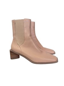 Footwear: EOS Boots - Size 40