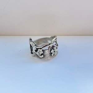 Wallace Sutherland: Haekaro Ring