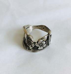 Wallace Sutherland: Karo Ring