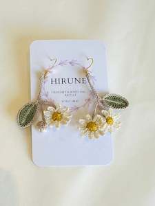 Yoko Imai: Hand crocheted Mountain Daisy earrings