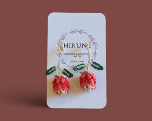 Yoko Imai: Hand crocheted Protea earrings