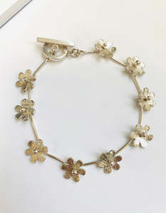 Daisy Chain bracelet