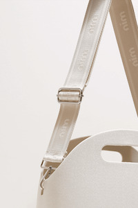 Nim The Label: NIM THE LABEL Shoulder Strap - Creme/Silver Mono