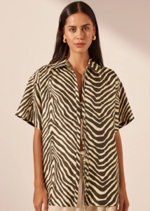 SHONA JOY Sana Silk Short Sleeve Tie Shirt - Bone/Chocolate