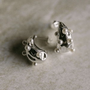 Earrings: SILVER LININGS COLLECTIVE Delaney Earrings - Stirling Silver