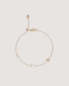 By Charlotte: BY CHARLOTTE Under the Moonlight Pearl Bracelet - 18K Gold Vermeil