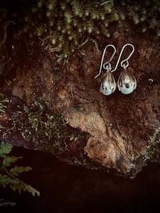 Jewellery Nz Silver Earrings Silver Pearl: Pearl Blossom Gold Earrings | nz jewellery | redmānuka