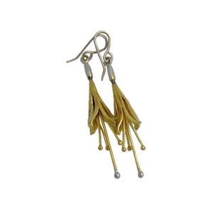 Kōtukutuku Fuchsia Earrings