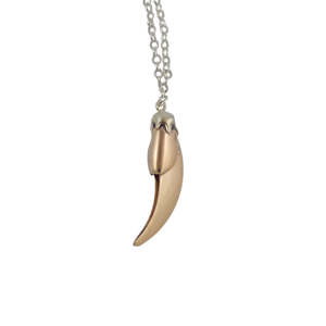 Kākābeak Flower Pendant