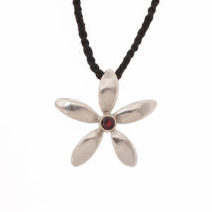 Gift Range Under 200: Jasmine Flower Necklace