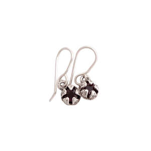 Gift Range Under 200: Red Mānuka Seedpod Earrings