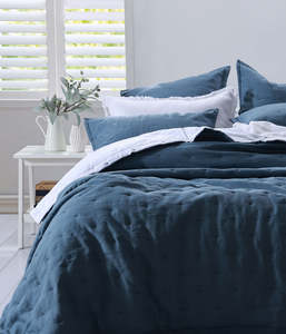 Linen Homewares: laundered Linen Bedspread Set Ocean King