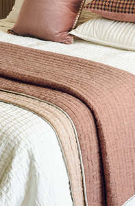 Apetto Dusky Merlot Coverlet 240x220cm