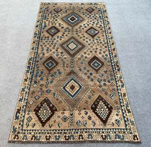 Rugs: Iznik Rug 288x143cm