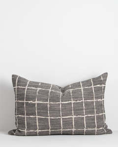 Johnson Black Cushion 40x60